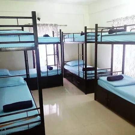 Vedanta Wake Up - Munnar, Devikulam Hotel